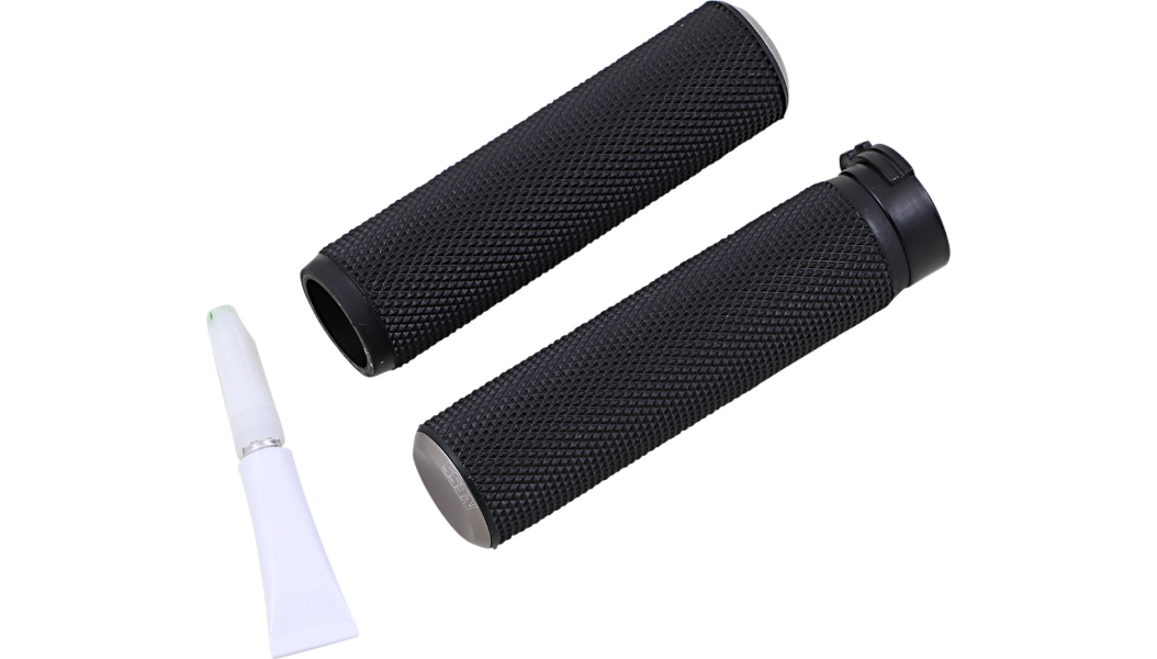 Arlen Ness Knurled Grips